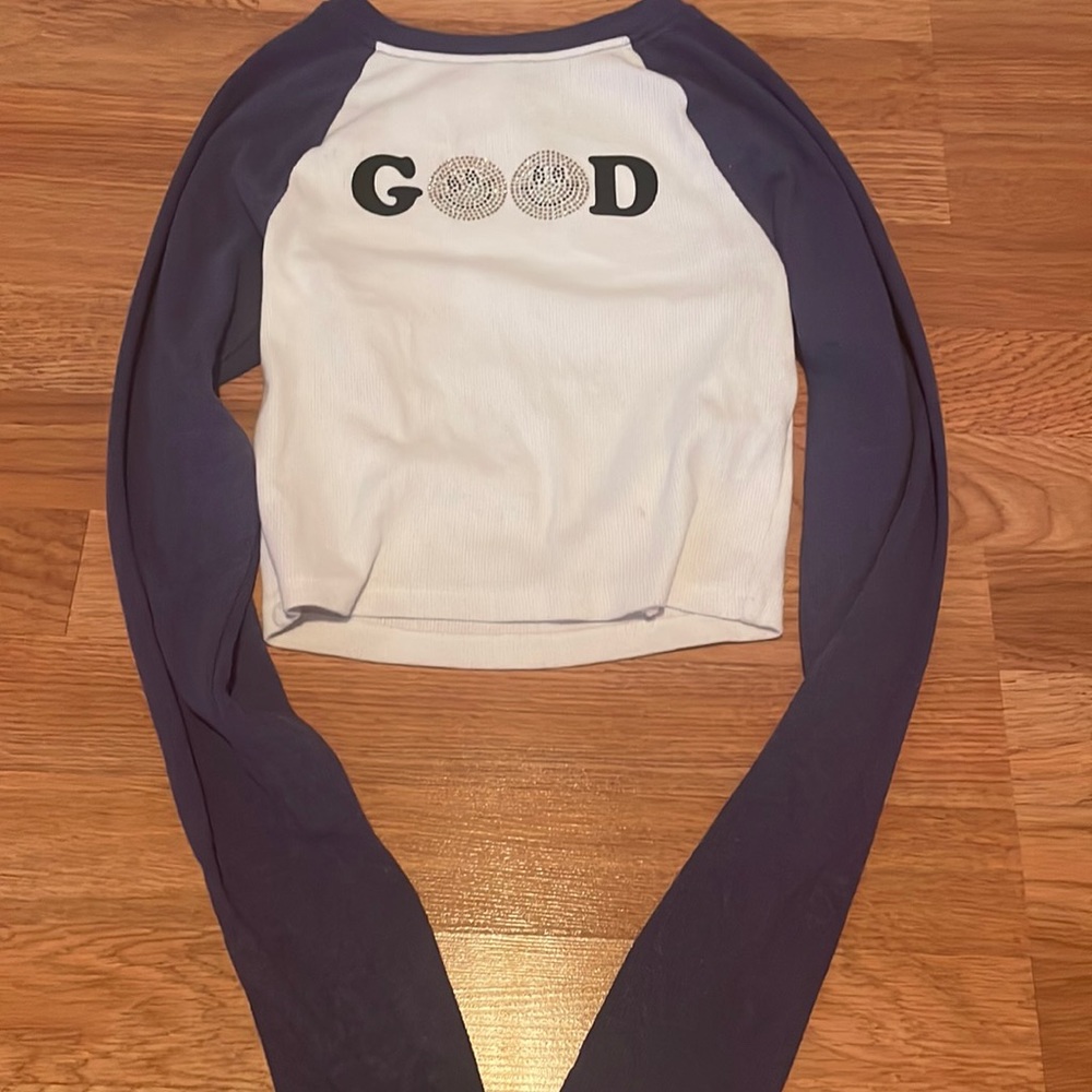Forever 21 long sleeve cropped good smiley tee